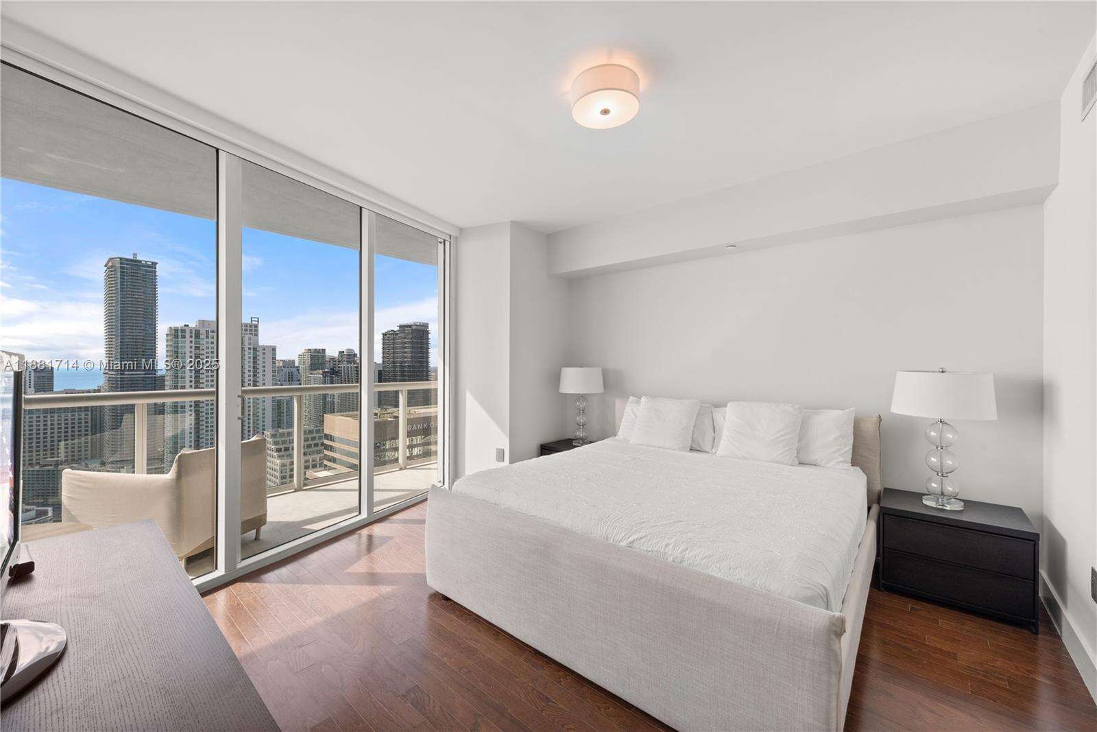 Icon Brickell 2 at 495 Brickell Ave, Miami, FL 33131 - For Rent photo 10