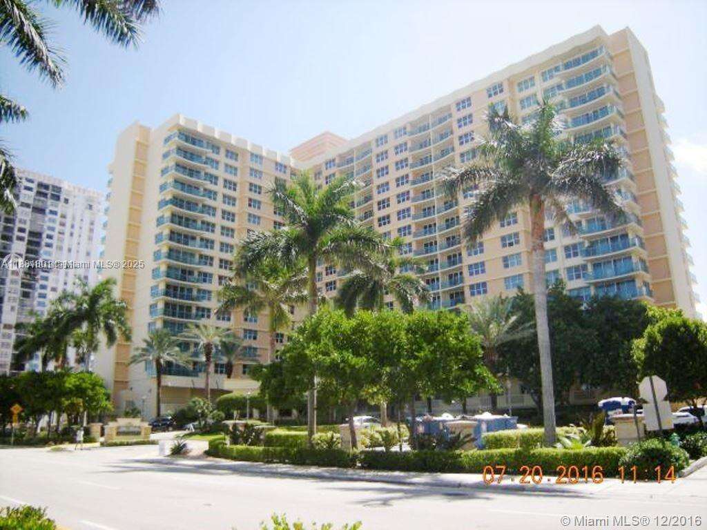 The Wave at 2501 Ocean Dr, Hollywood, FL 33019 - For Rent photo 2