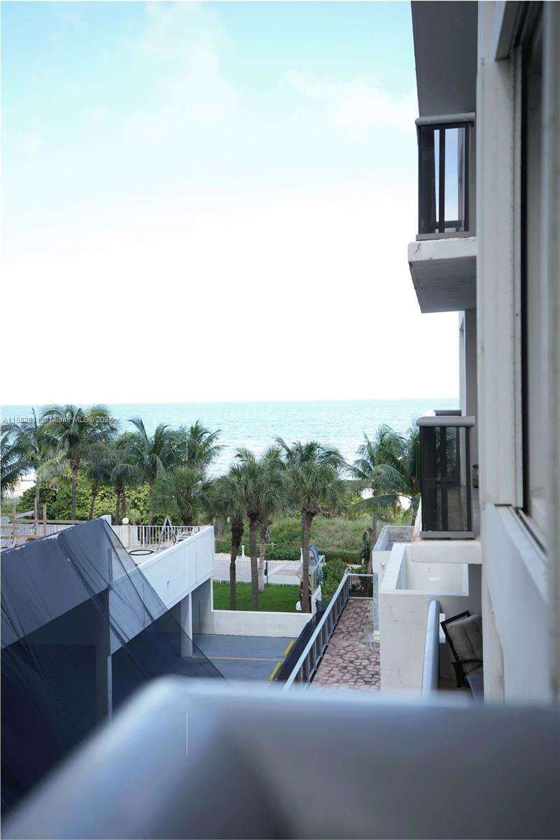 Maison Grande at 6039 Collins Ave, Miami Beach, FL 33140 - For Rent photo 1