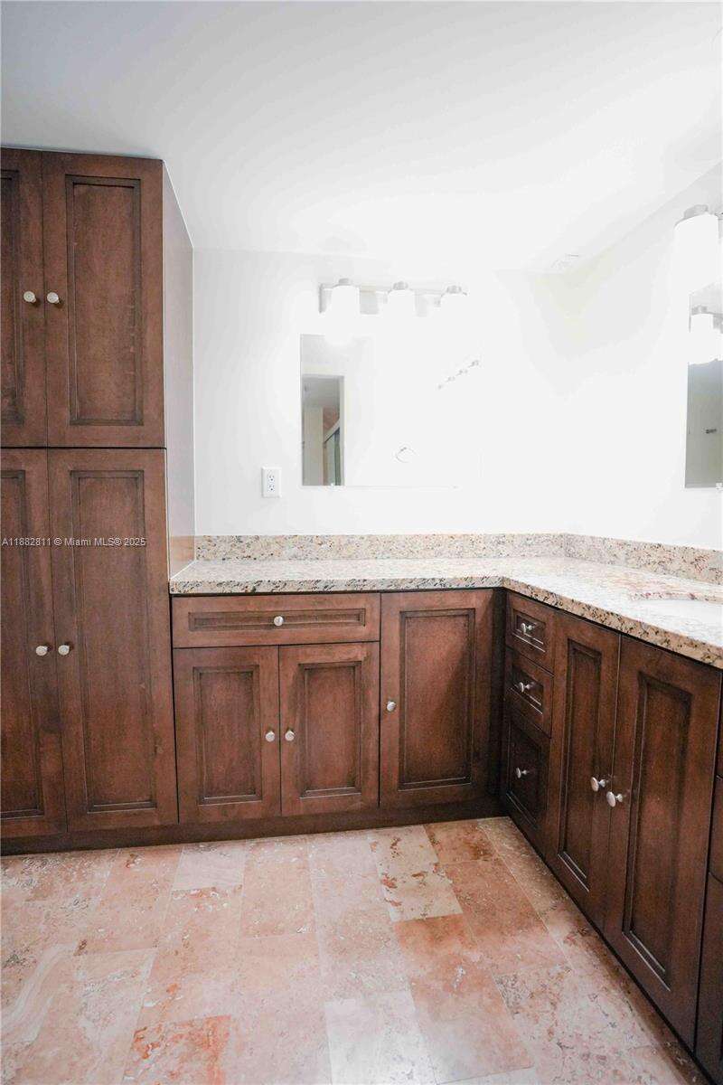 Maison Grande at 6039 Collins Ave, Miami Beach, FL 33140 - For Rent photo 17