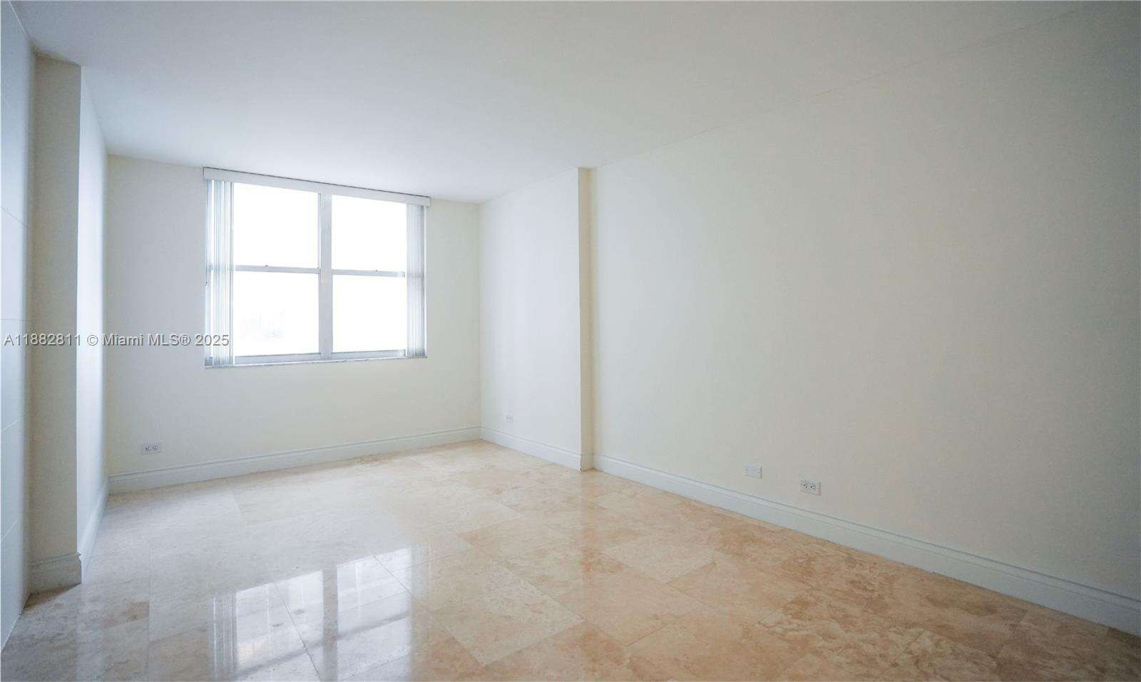Maison Grande at 6039 Collins Ave, Miami Beach, FL 33140 - For Rent photo 7