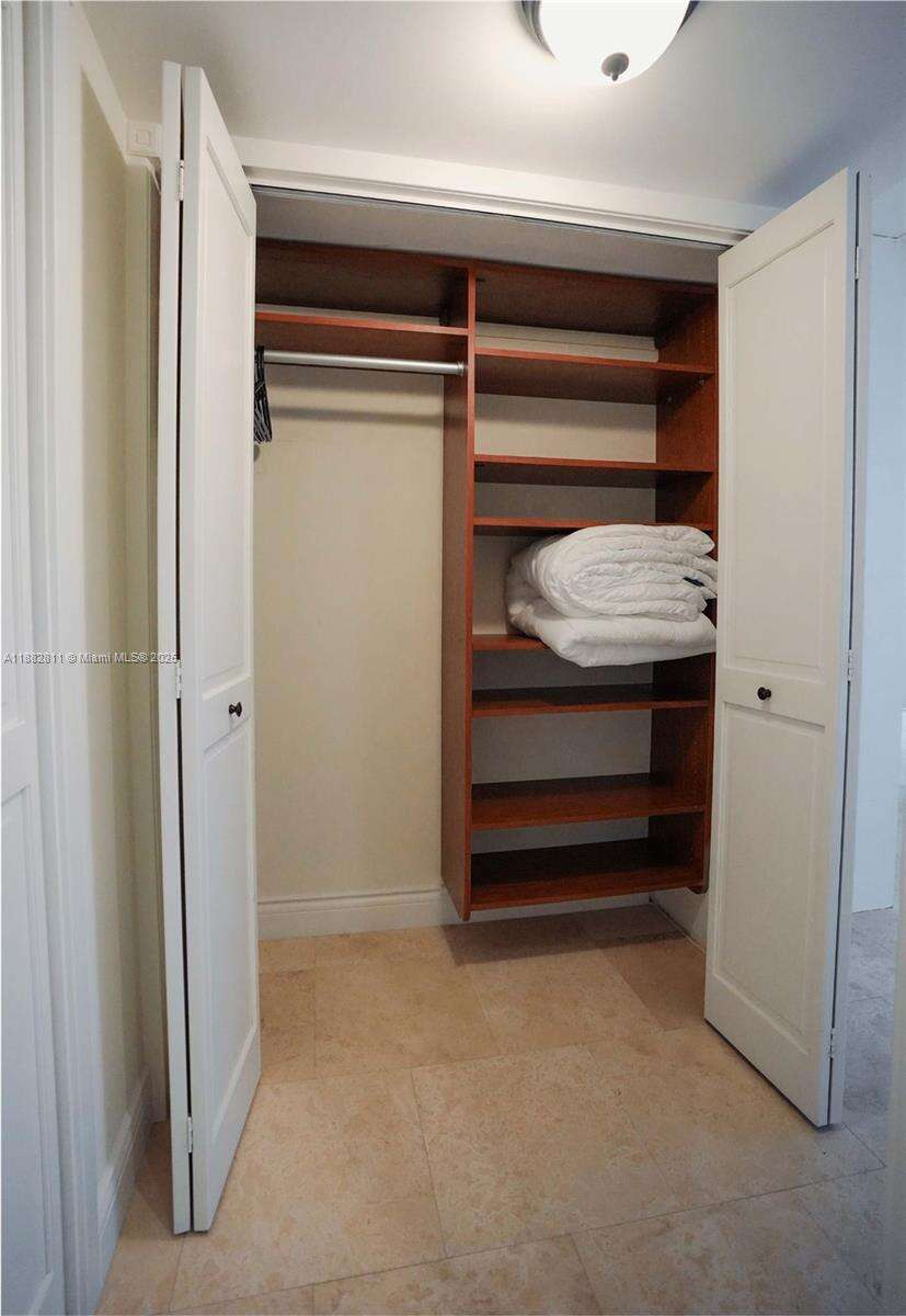 Maison Grande at 6039 Collins Ave, Miami Beach, FL 33140 - For Rent photo 9