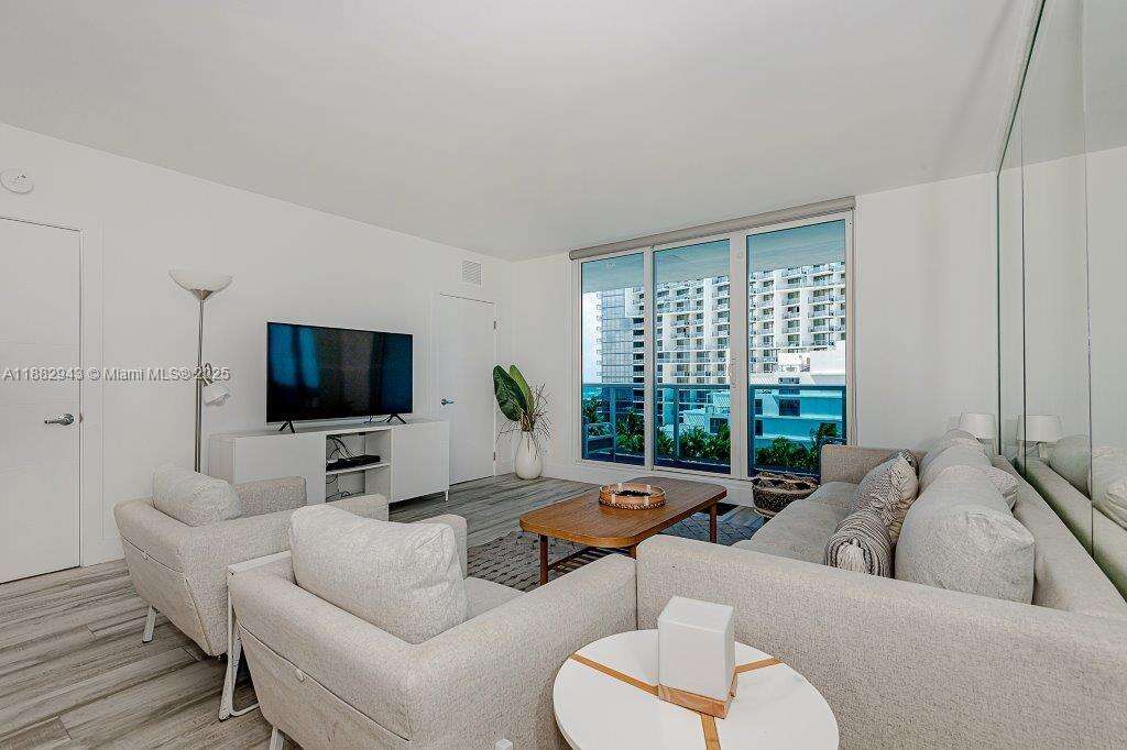 Roney Palace at Miami Beach, FL 33139 - For Rent photo 10