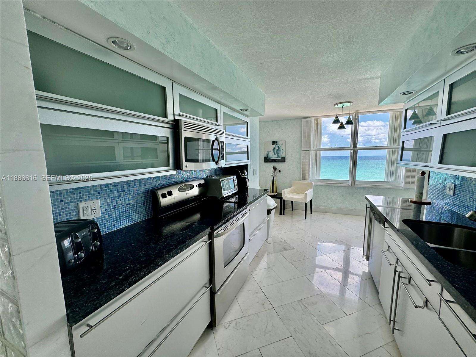 Aquarius at 2751 Ocean Dr, Hollywood, FL 33019 - For Rent photo 19