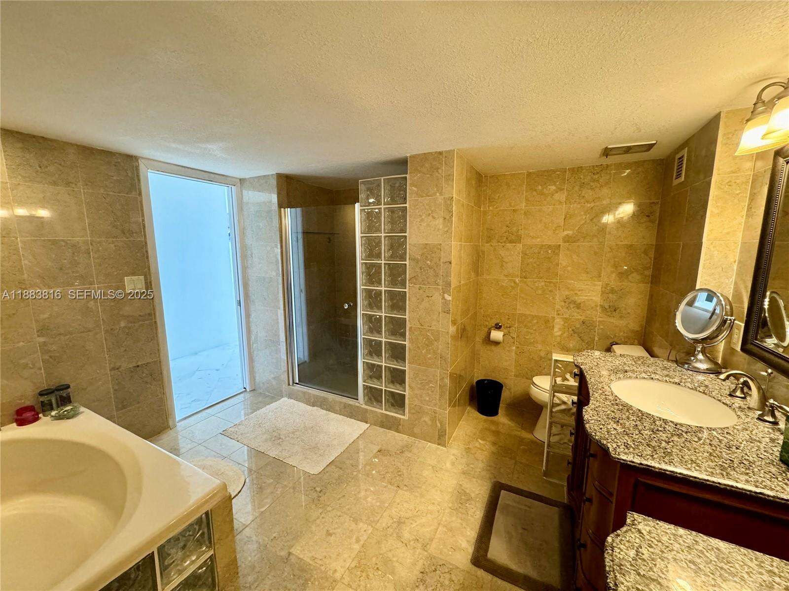 Aquarius at 2751 Ocean Dr, Hollywood, FL 33019 - For Rent photo 33