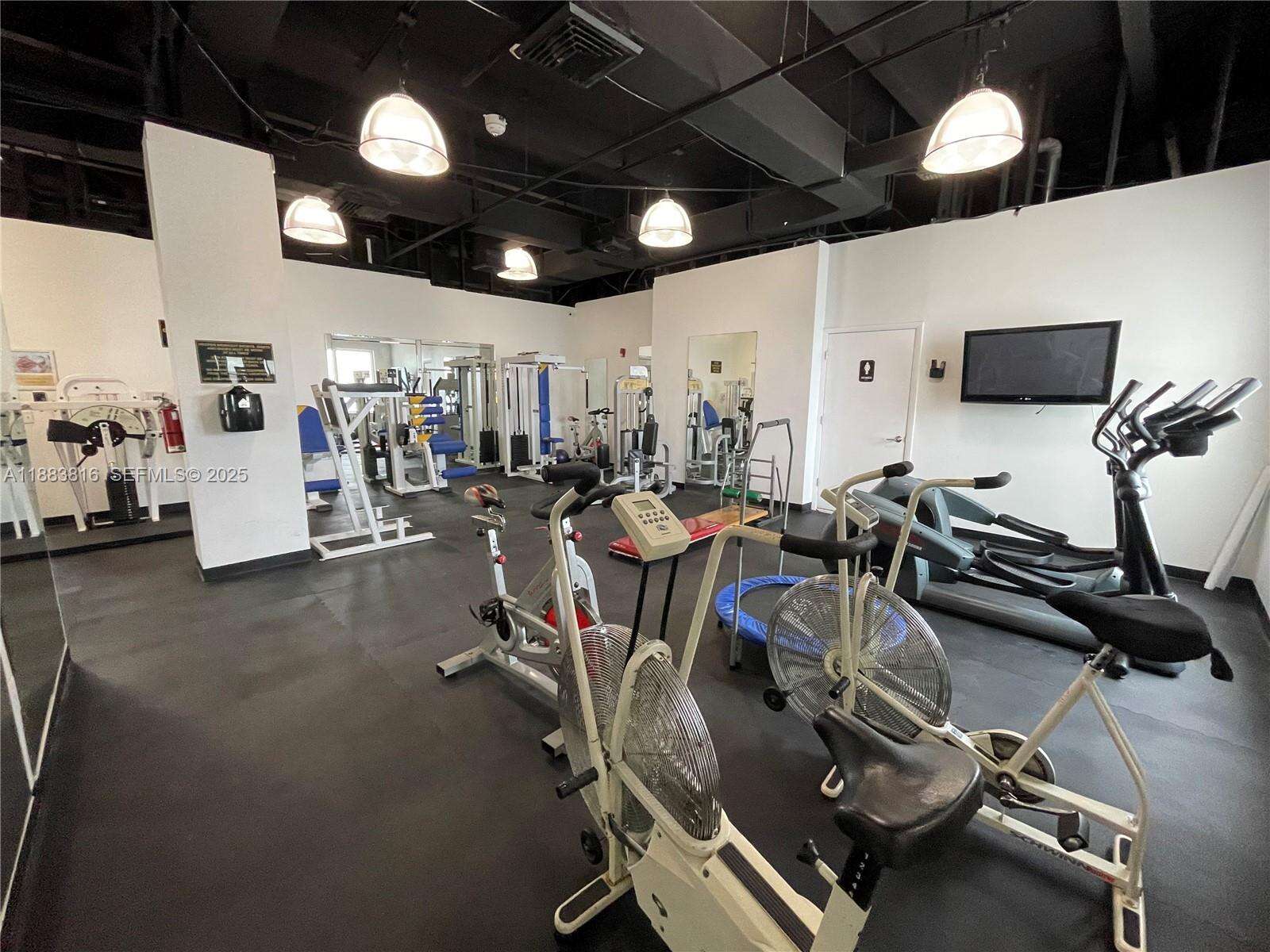 Aquarius at 2751 Ocean Dr, Hollywood, FL 33019 - For Rent photo 56