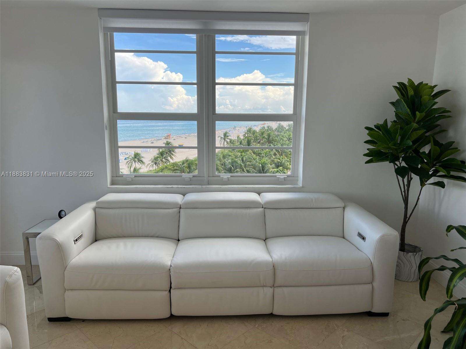 Decoplage at 100 Lincoln Rd, Miami Beach, FL 33139 - For Rent photo 9
