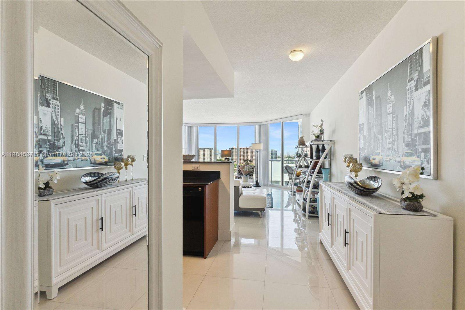 La Perla at 16699 Collins Ave, Sunny Isles Beach, FL 33160 - For Rent photo 14
