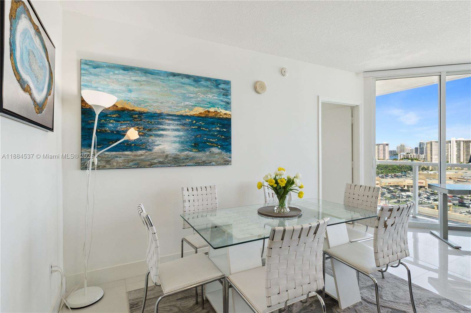 La Perla at 16699 Collins Ave, Sunny Isles Beach, FL 33160 - For Rent photo 7