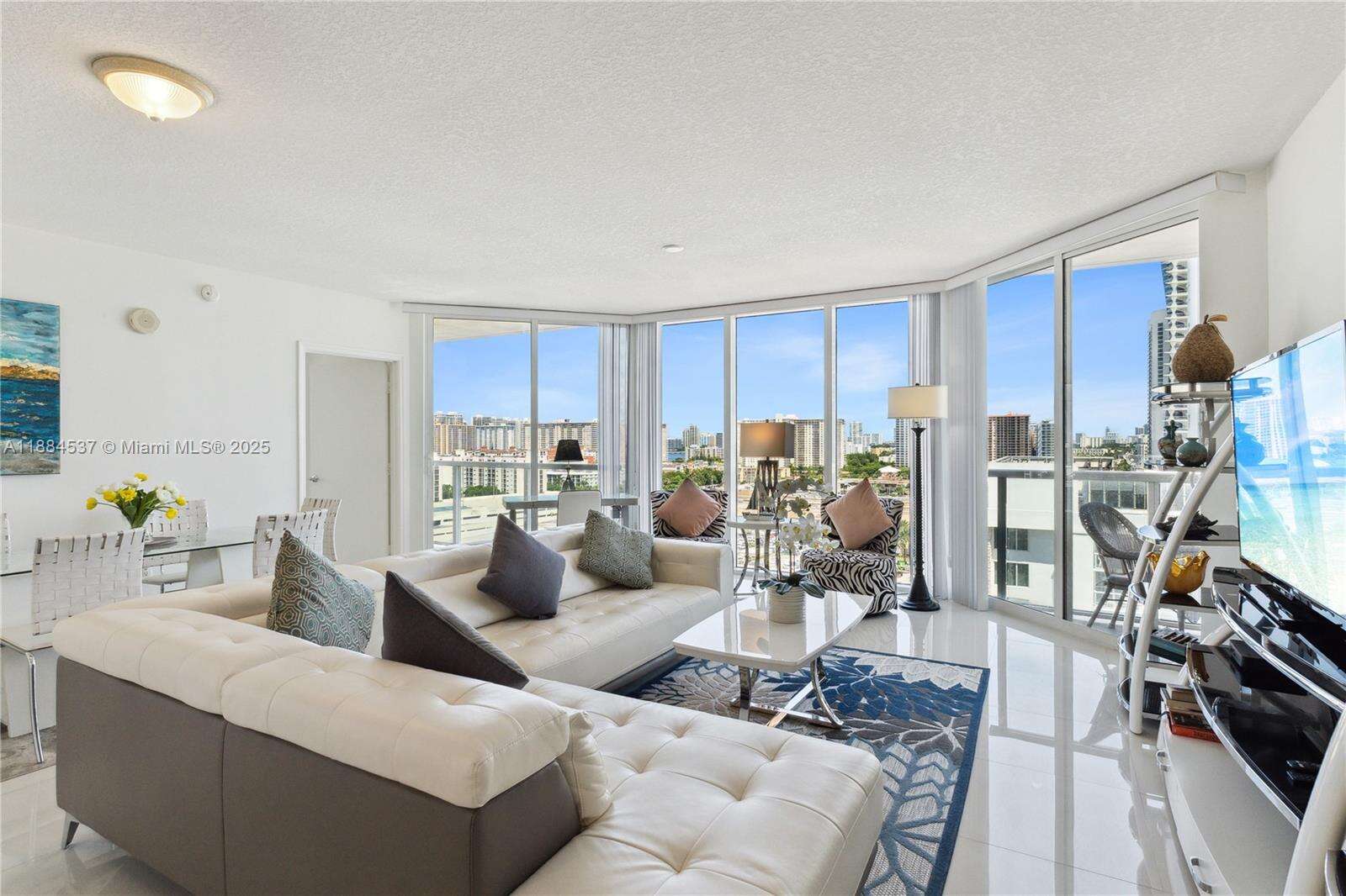 La Perla at 16699 Collins Ave, Sunny Isles Beach, FL 33160 - For Rent photo 9