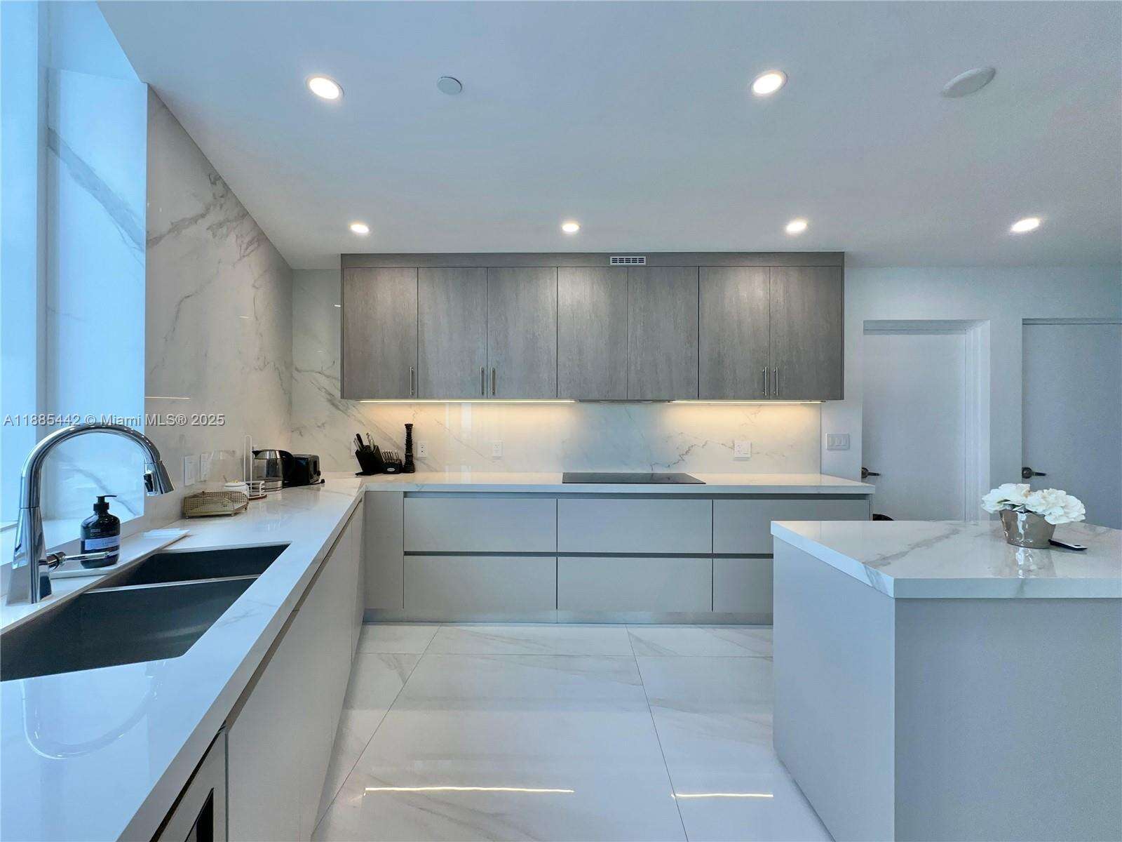 Trump Tower 2 at 15901 Collins Ave, Sunny Isles Beach, FL 33160 - For Rent photo 10