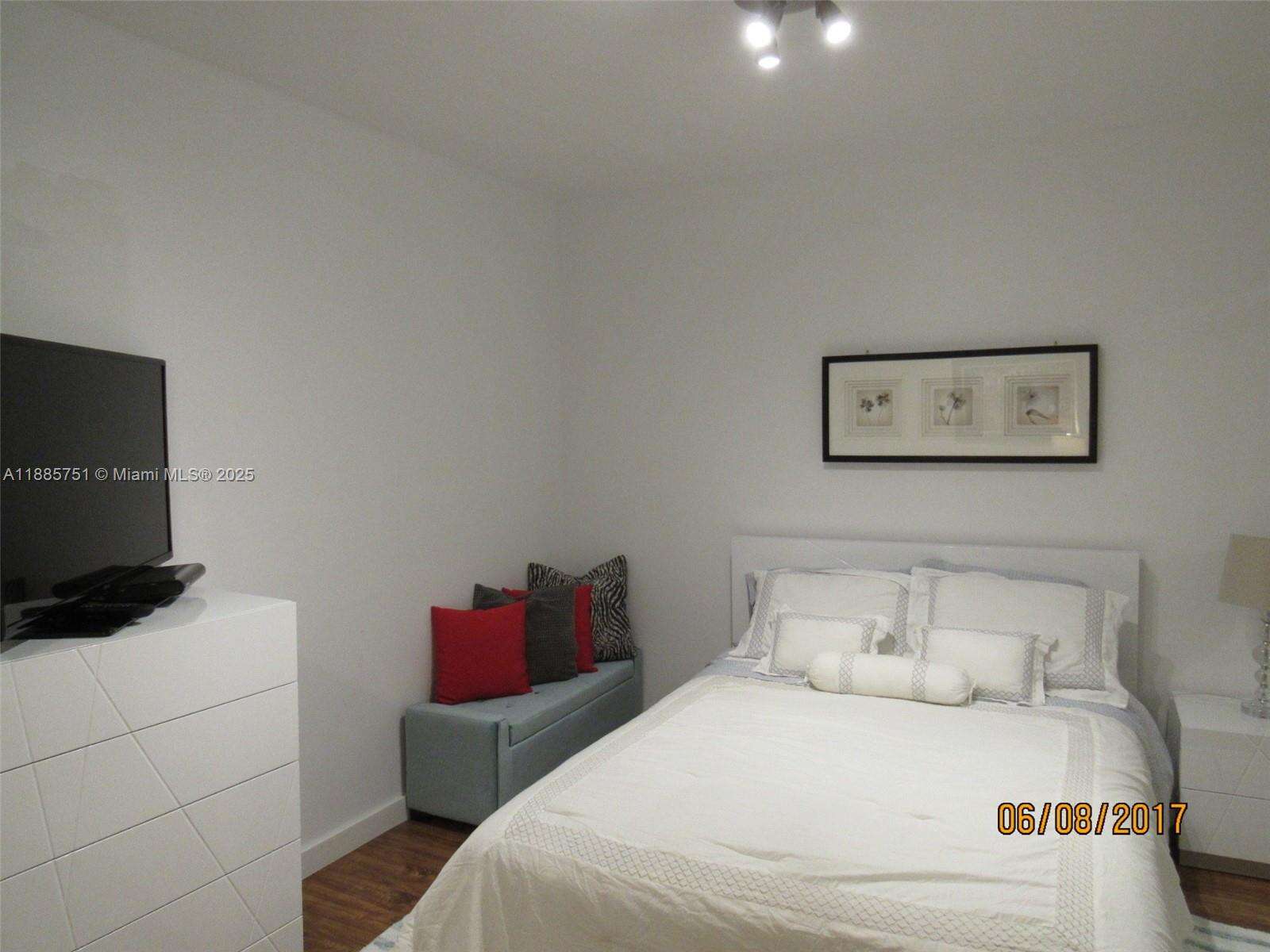 The Beach Club Two at 1830 Ocean Dr, Hallandale Beach, FL 33009 - For Rent photo 3