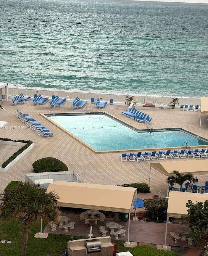 Alexander Towers at 3505 Ocean Dr, Hollywood, FL 33019 - For Rent photo 11