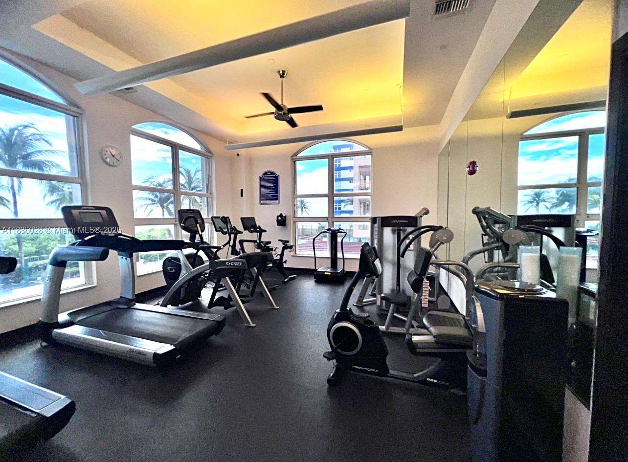 2080 Ocean Dr, Hallandale Beach, FL 33009 - For Rent photo 12