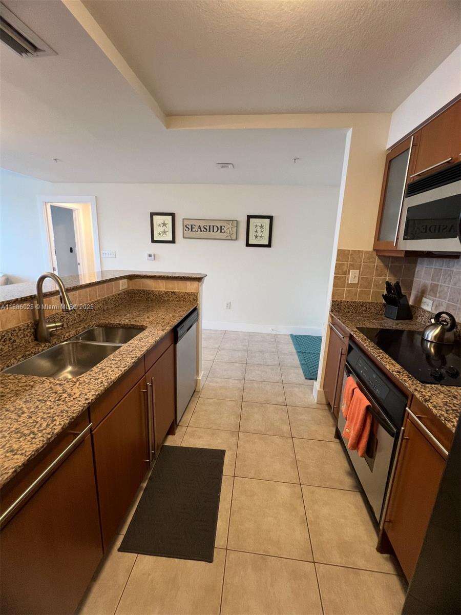 2080 Ocean Dr, Hallandale Beach, FL 33009 - For Rent photo 4