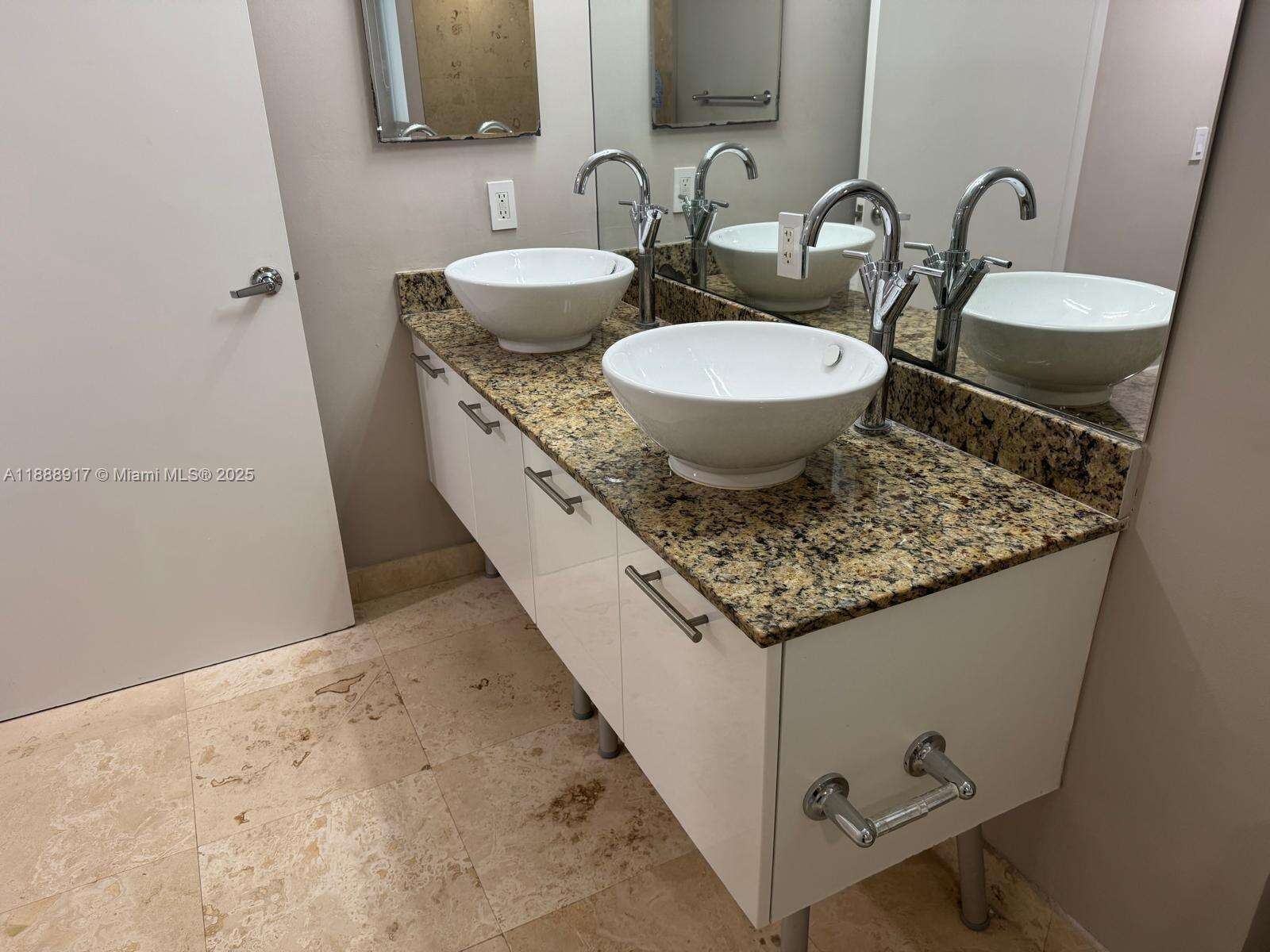 Brickell On The River at 41 5 St, Miami, FL 33131 - For Rent photo 23