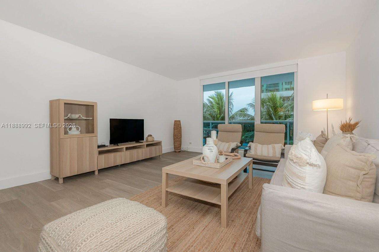 Roney Palace at 2301 Collins Ave, Miami Beach, FL 33139 - For Rent photo 3