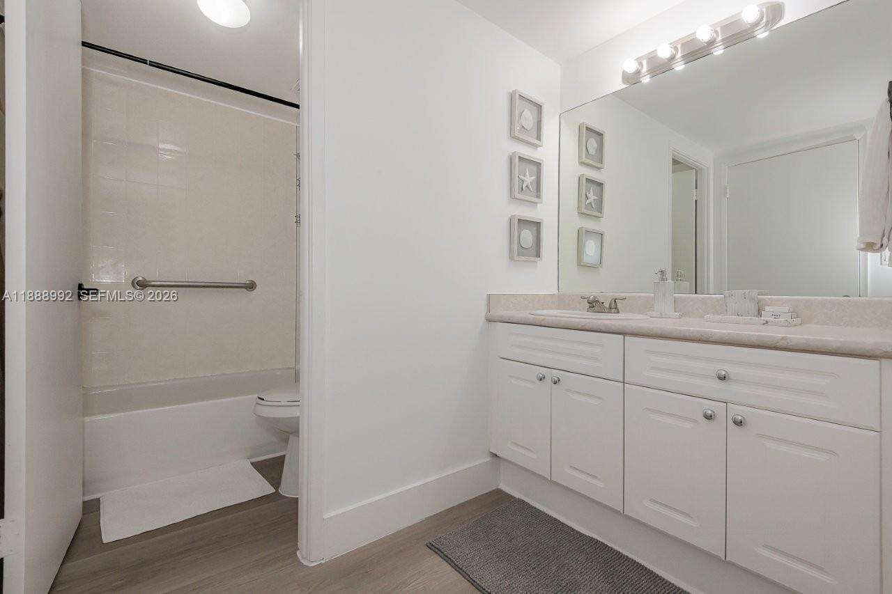 Roney Palace at 2301 Collins Ave, Miami Beach, FL 33139 - For Rent photo 24