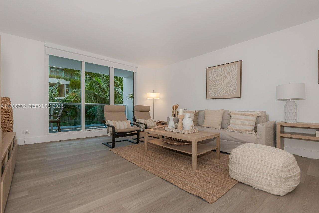 Roney Palace at 2301 Collins Ave, Miami Beach, FL 33139 - For Rent photo 4