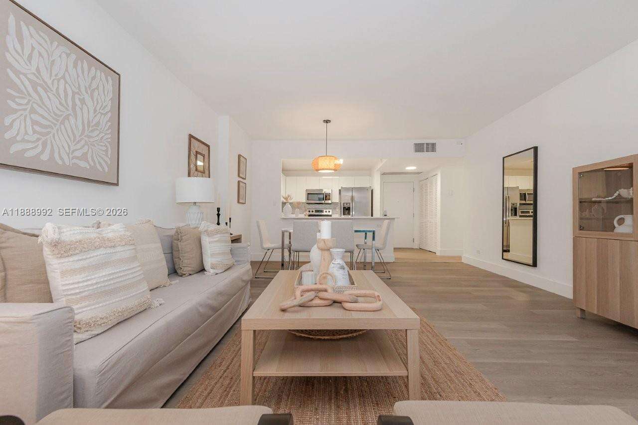Roney Palace at 2301 Collins Ave, Miami Beach, FL 33139 - For Rent photo 5