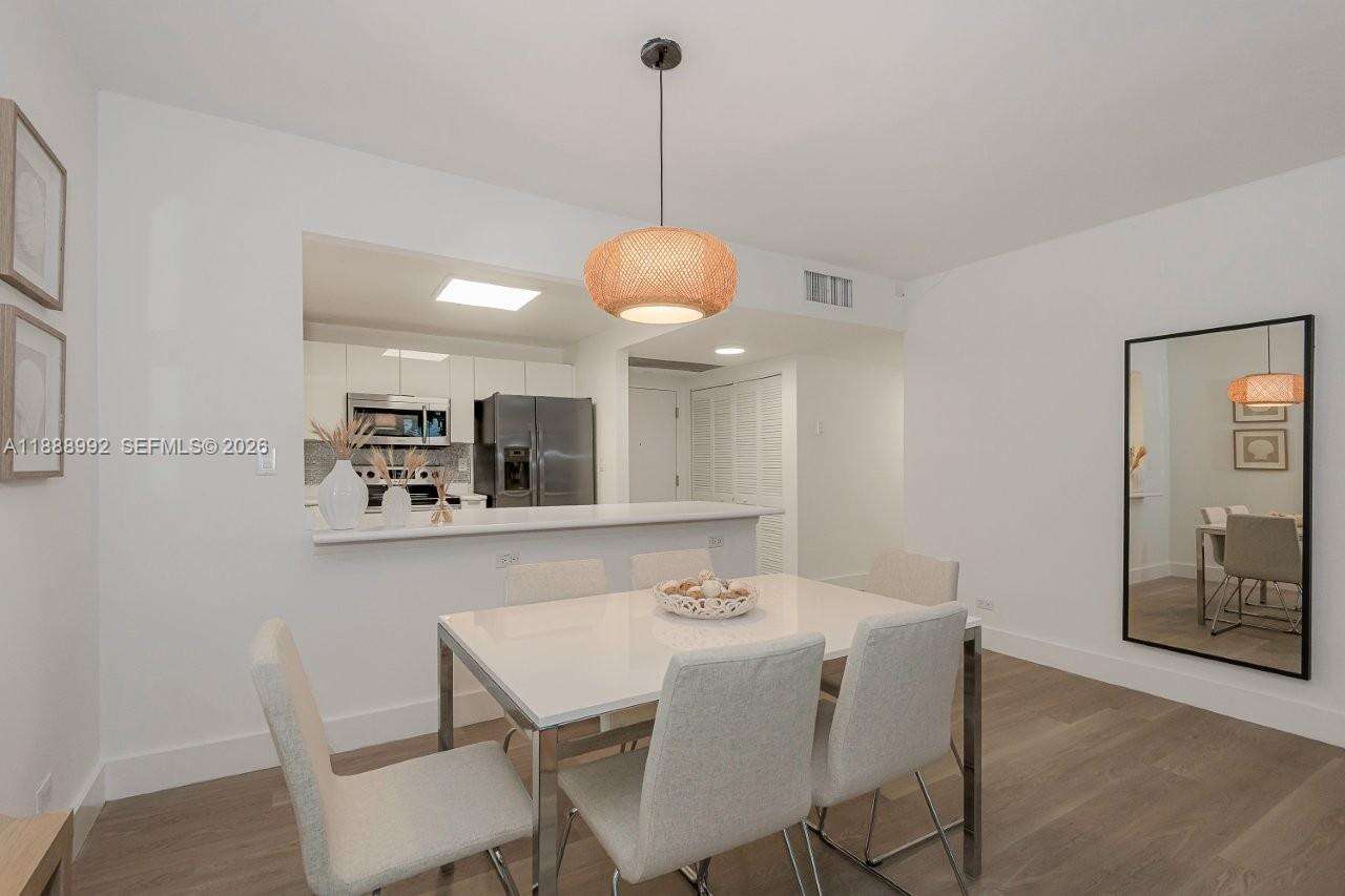 Roney Palace at 2301 Collins Ave, Miami Beach, FL 33139 - For Rent photo 10