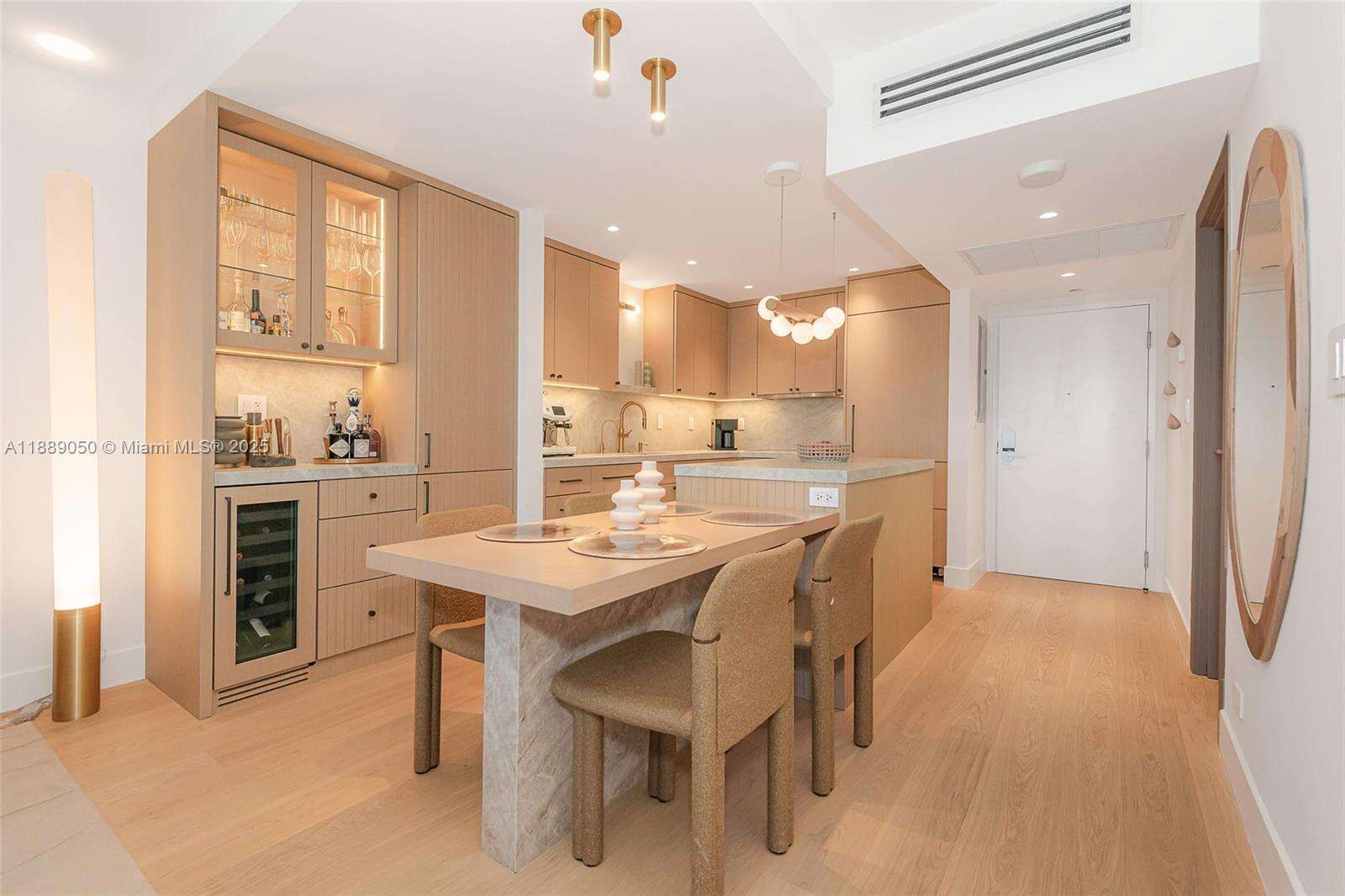 Roney Palace at 2301 Collins Ave, Miami Beach, FL 33139 - For Rent photo 19