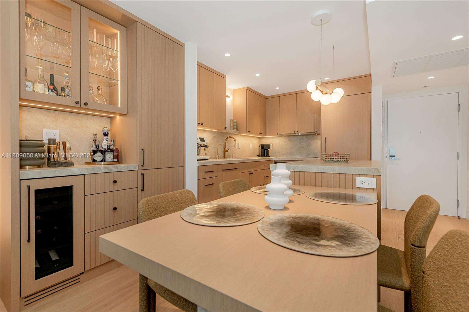 Roney Palace at 2301 Collins Ave, Miami Beach, FL 33139 - For Rent photo 20