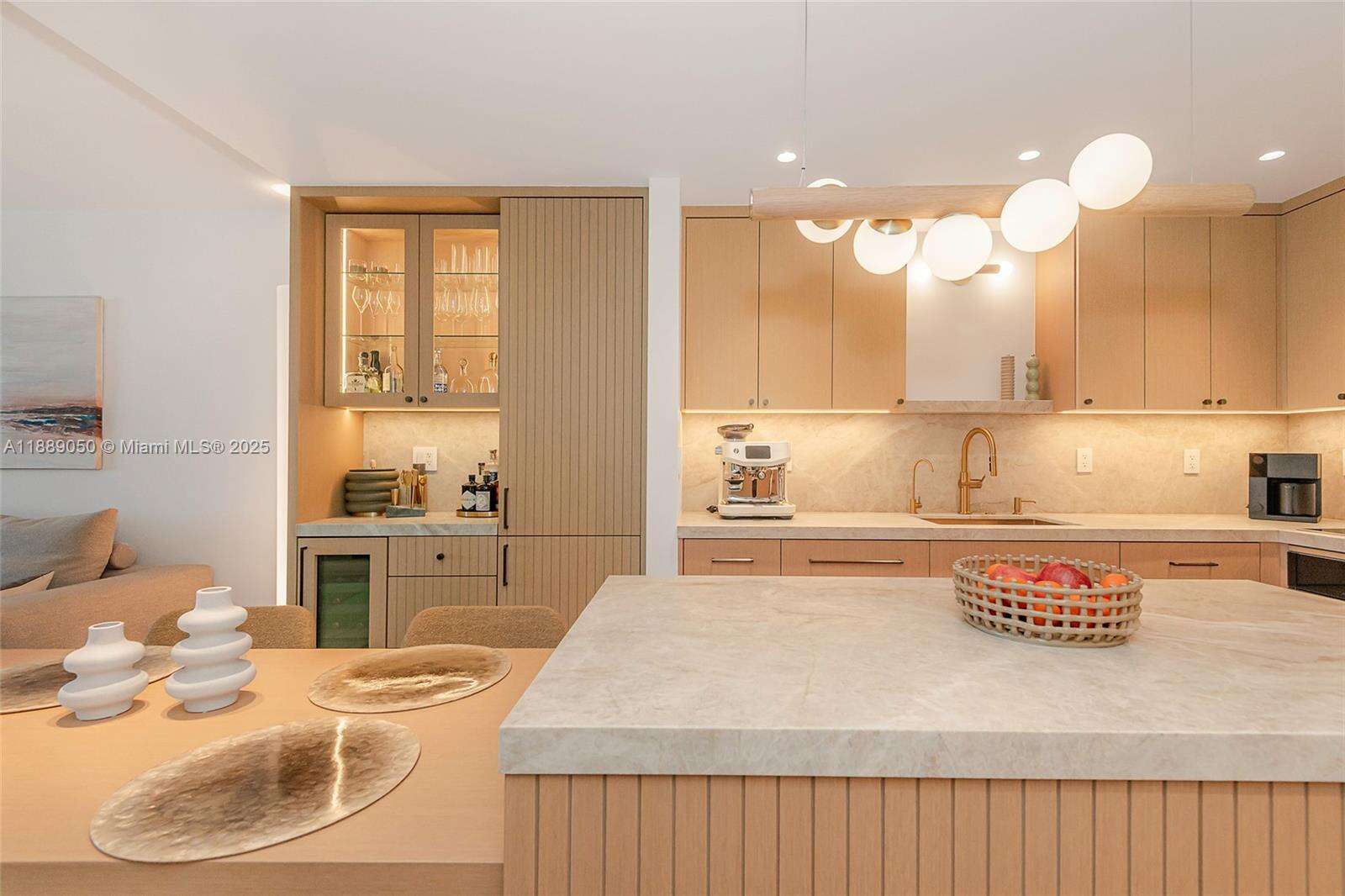 Roney Palace at 2301 Collins Ave, Miami Beach, FL 33139 - For Rent photo 22