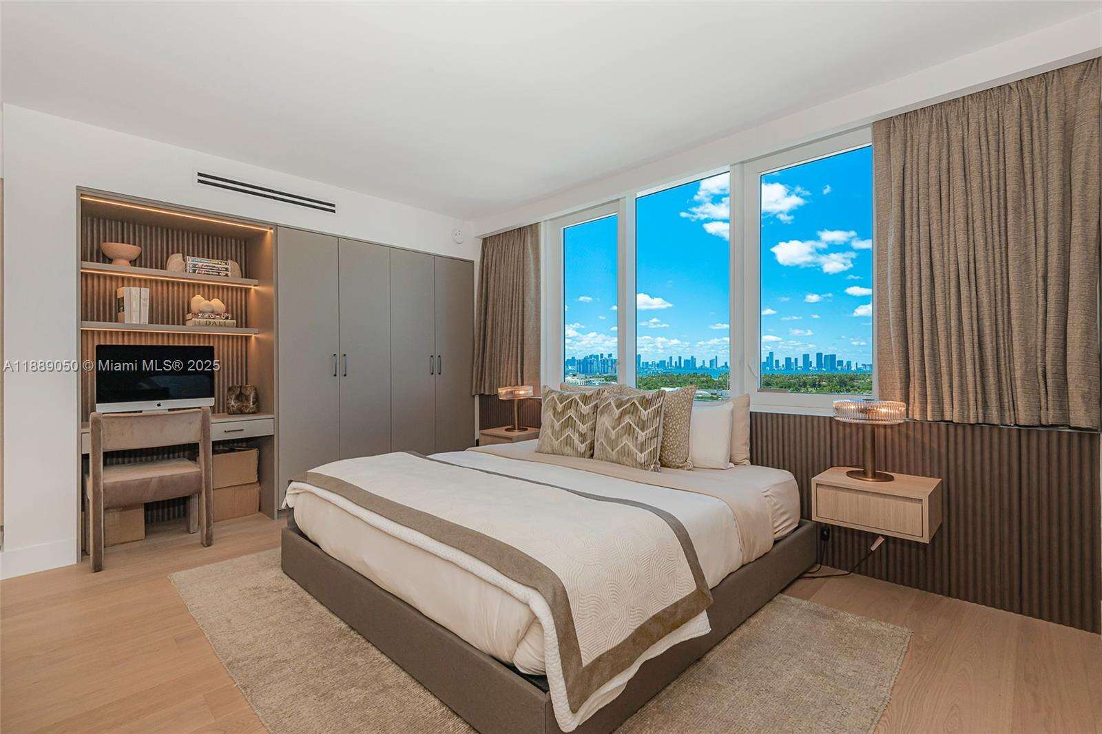 Roney Palace at 2301 Collins Ave, Miami Beach, FL 33139 - For Rent photo 6
