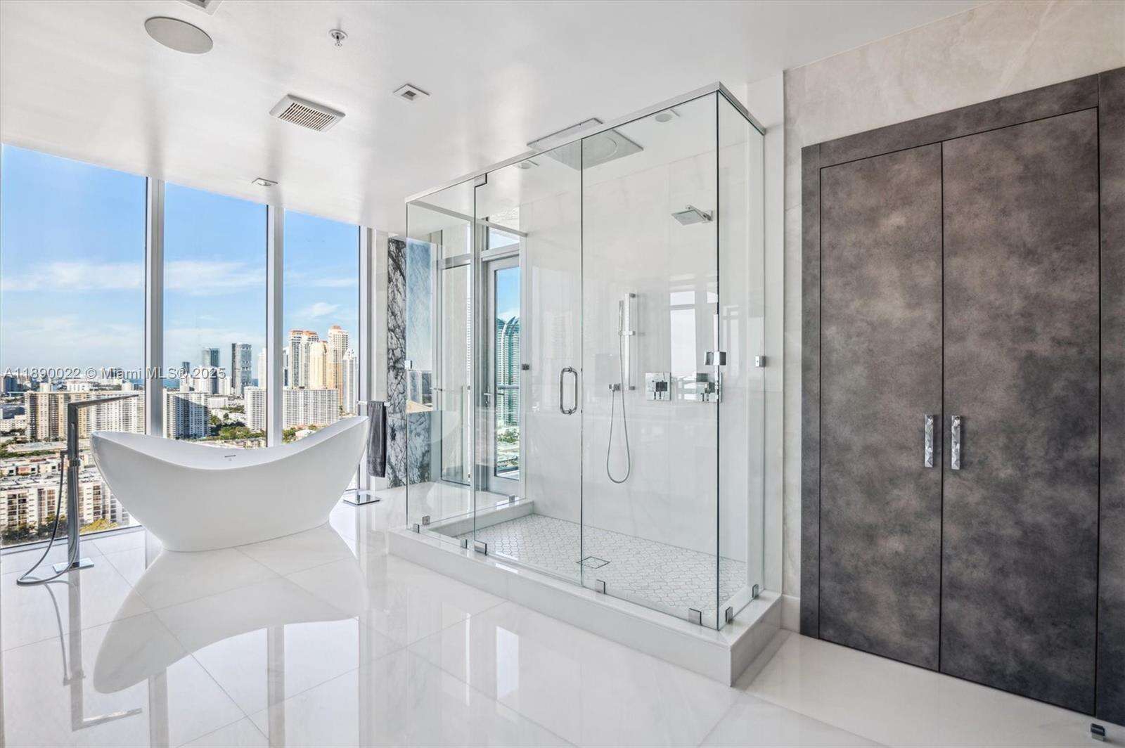 Parque Towers at 330 Sunny Isles Blvd, Sunny Isles Beach, FL 33160 - For Rent photo 20