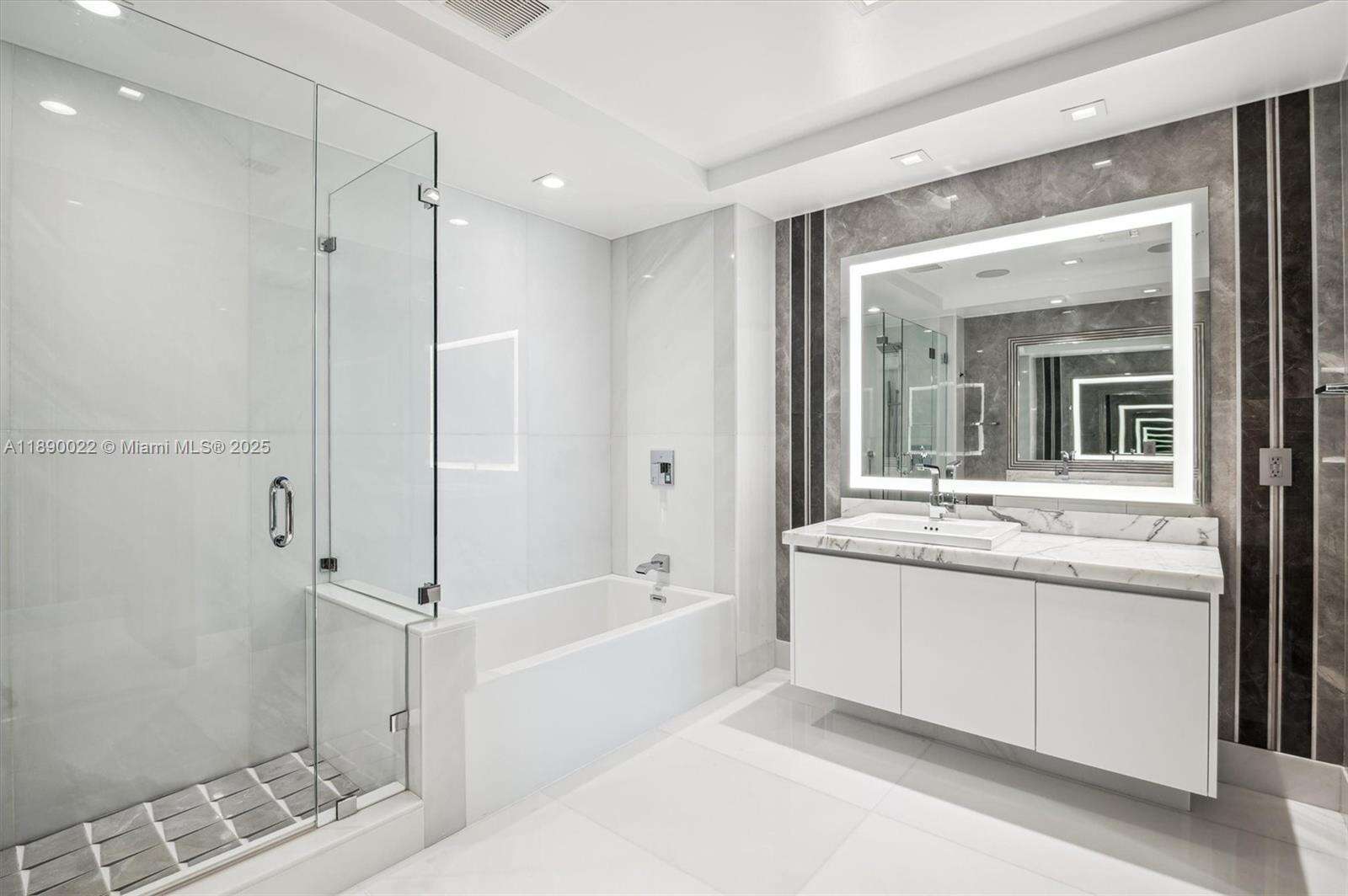 Parque Towers at 330 Sunny Isles Blvd, Sunny Isles Beach, FL 33160 - For Rent photo 31
