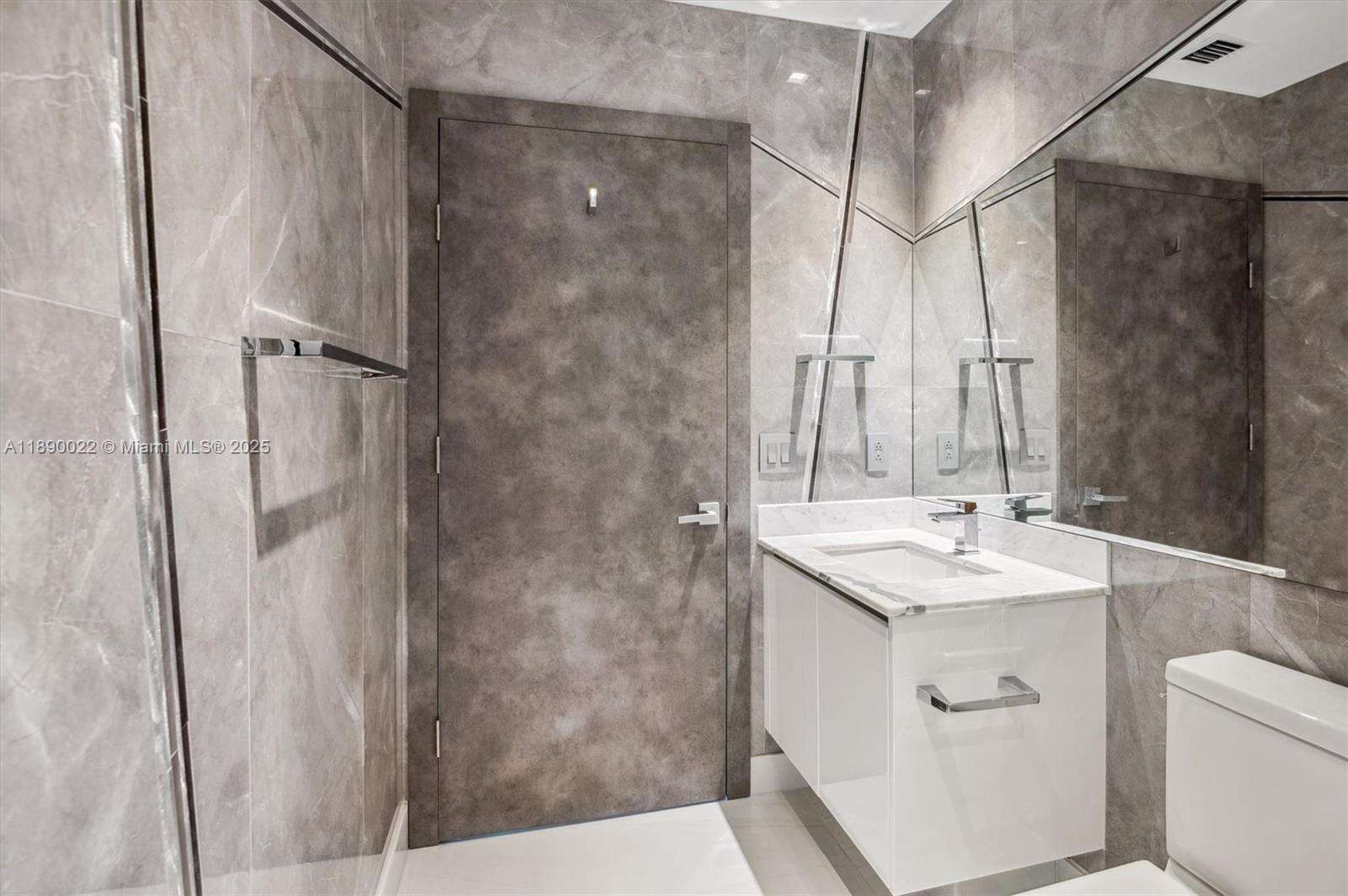 Parque Towers at 330 Sunny Isles Blvd, Sunny Isles Beach, FL 33160 - For Rent photo 37