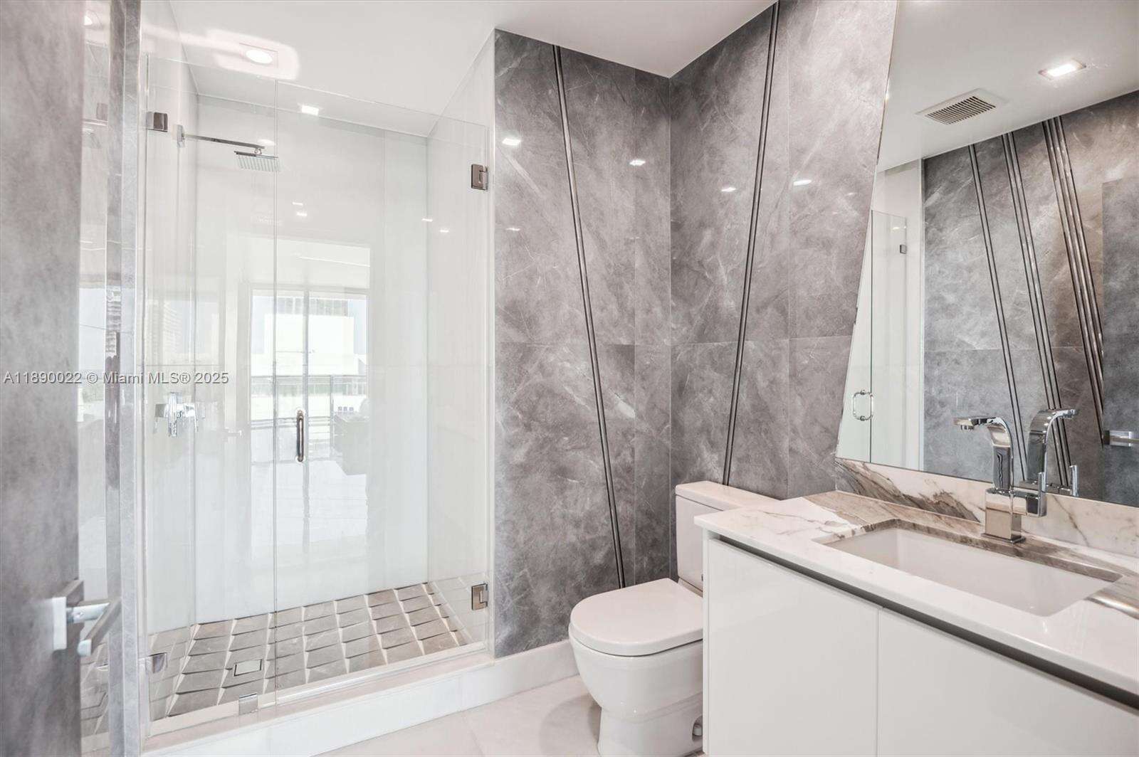 Parque Towers at 330 Sunny Isles Blvd, Sunny Isles Beach, FL 33160 - For Rent photo 42