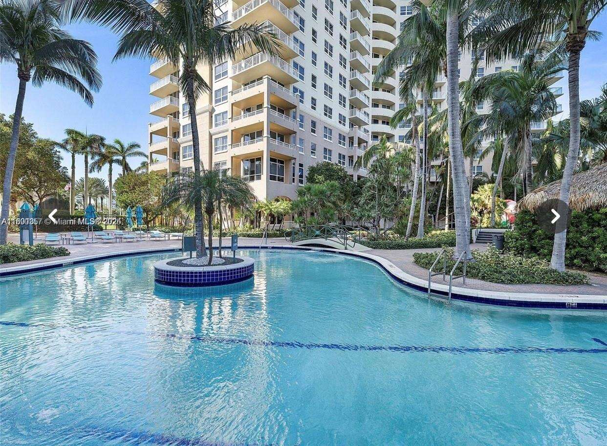Turnberry On The Green at 19501 Country Club Dr, Aventura, FL 33180 - For Rent photo 20