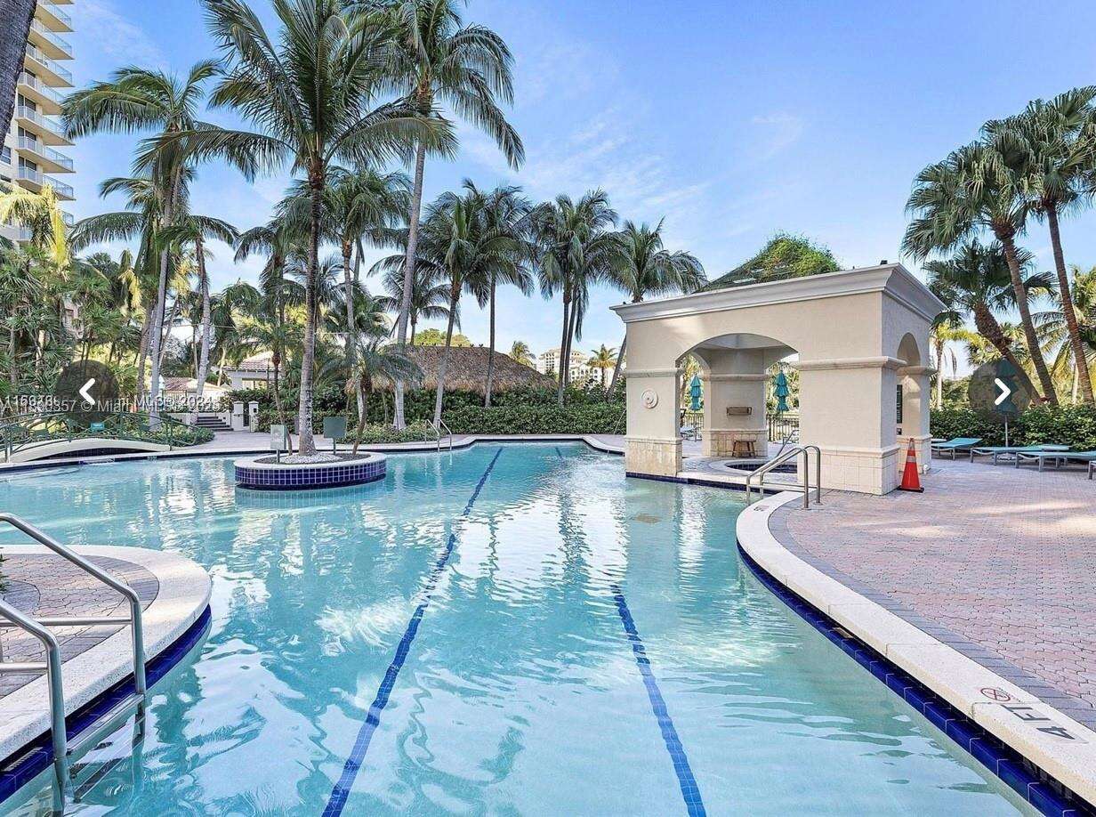Turnberry On The Green at 19501 Country Club Dr, Aventura, FL 33180 - For Rent photo 21