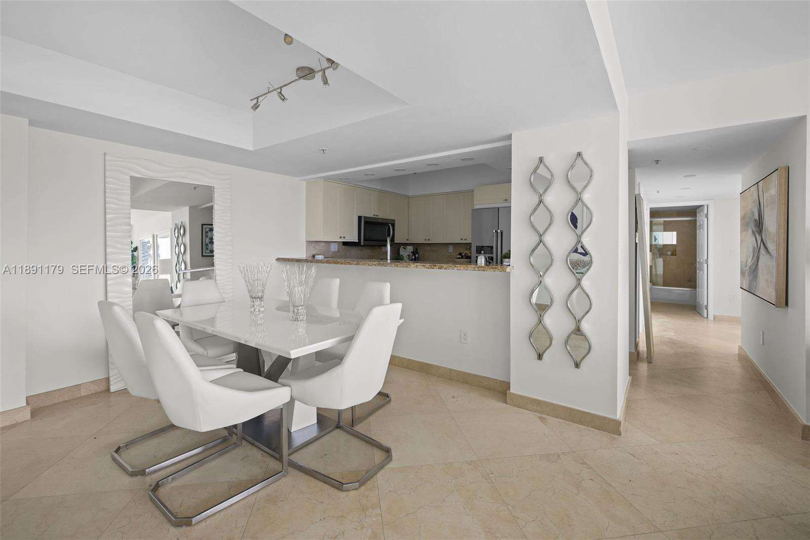 The Floridian at 650 W Ave, Miami Beach, FL 33139 - For Rent photo 14