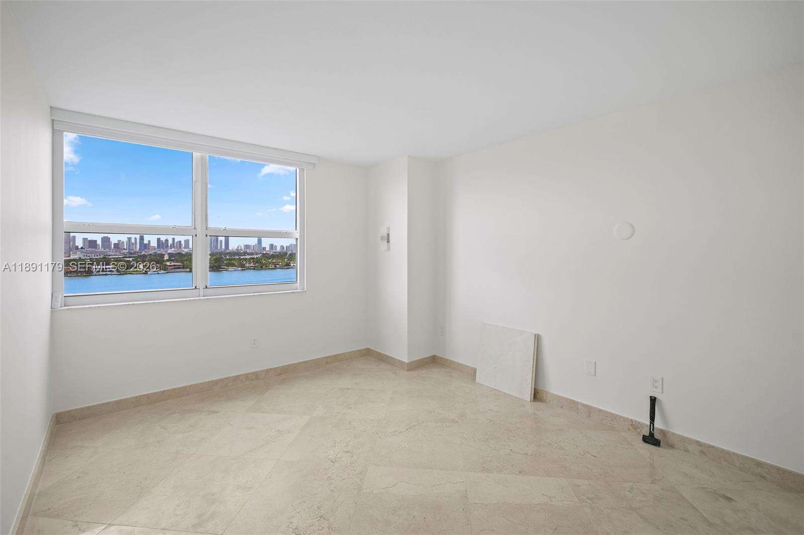 The Floridian at 650 W Ave, Miami Beach, FL 33139 - For Rent photo 27