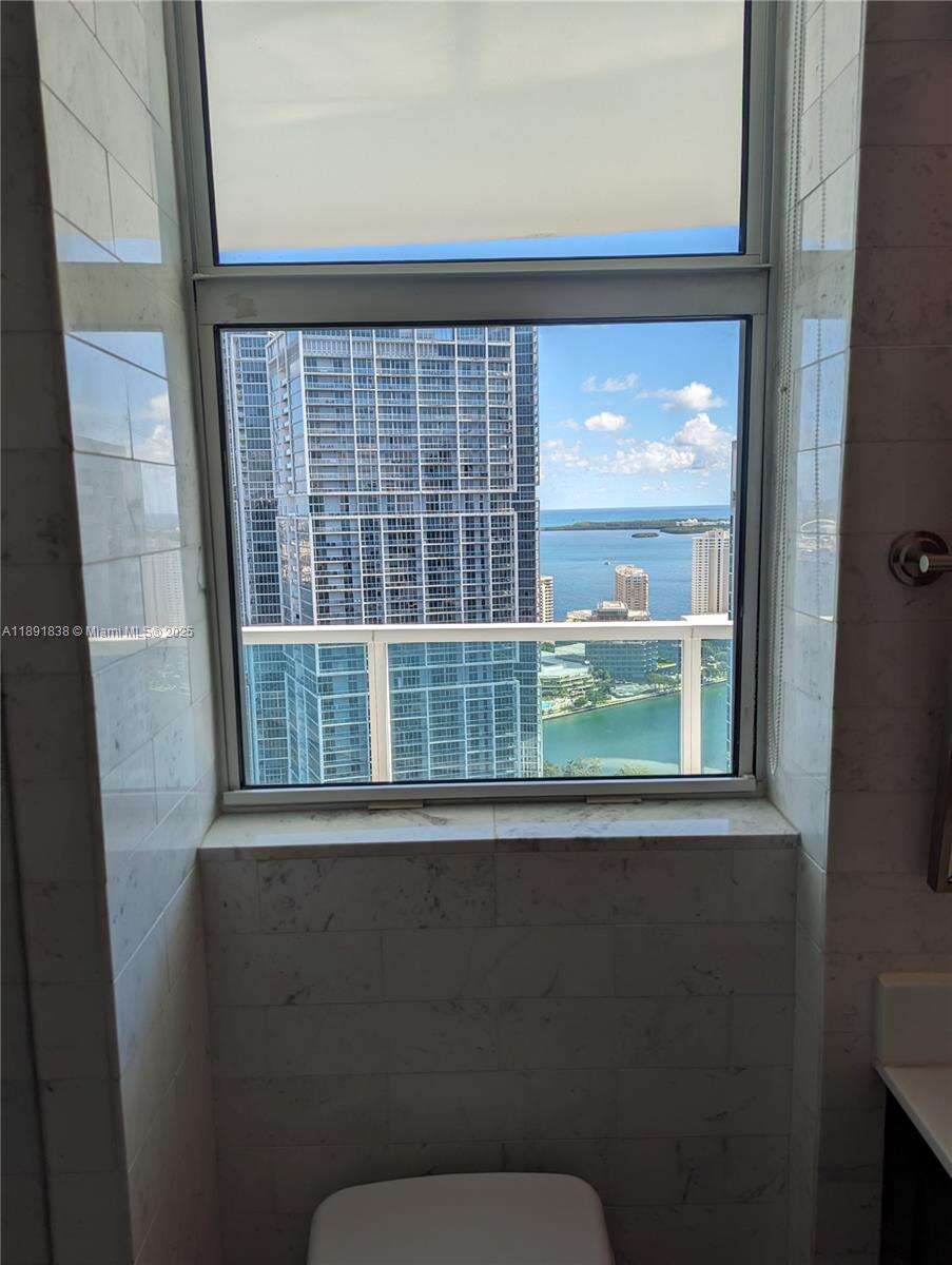 Brickell On The River at 41 5th St, Miami, FL 33131 - For Rent photo 19