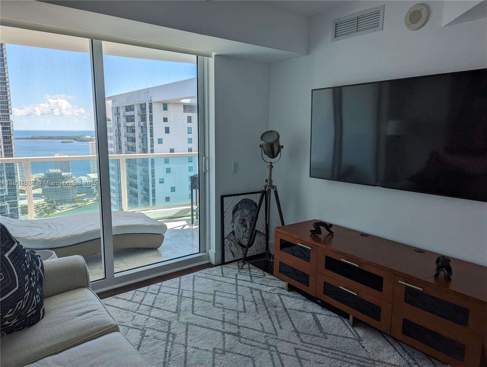 Brickell On The River at 41 5th St, Miami, FL 33131 - For Rent photo 26