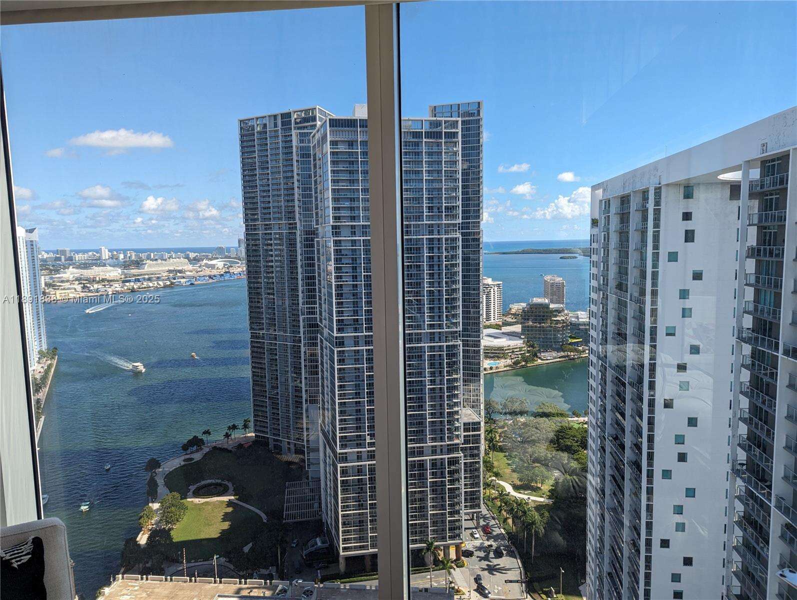Brickell On The River at 41 5th St, Miami, FL 33131 - For Rent photo 27