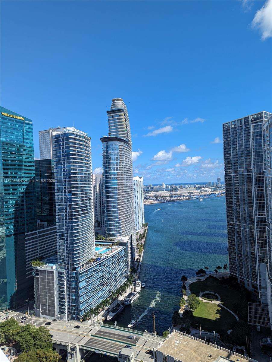 Brickell On The River at 41 5th St, Miami, FL 33131 - For Rent photo 35