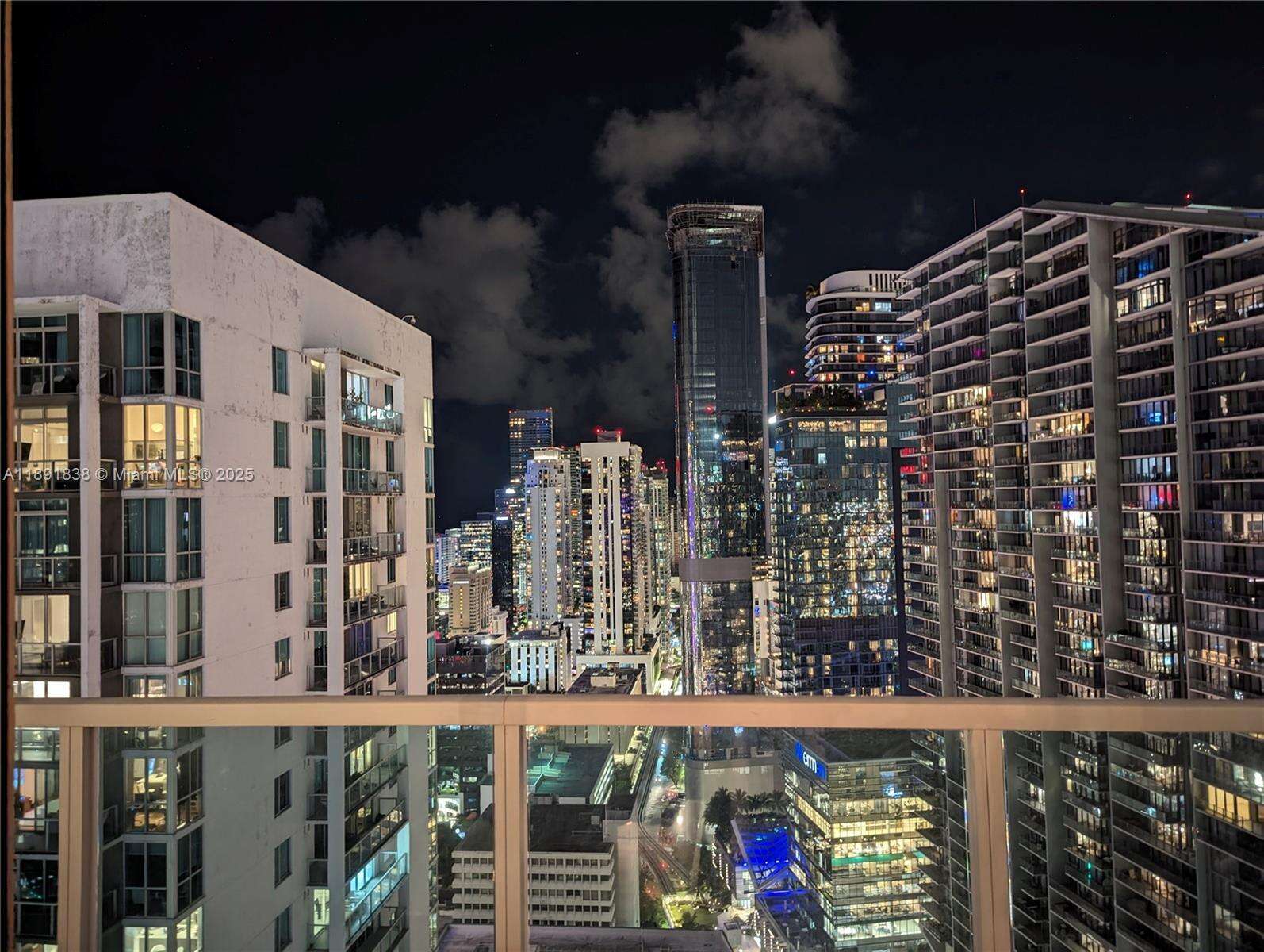Brickell On The River at 41 5th St, Miami, FL 33131 - For Rent photo 39