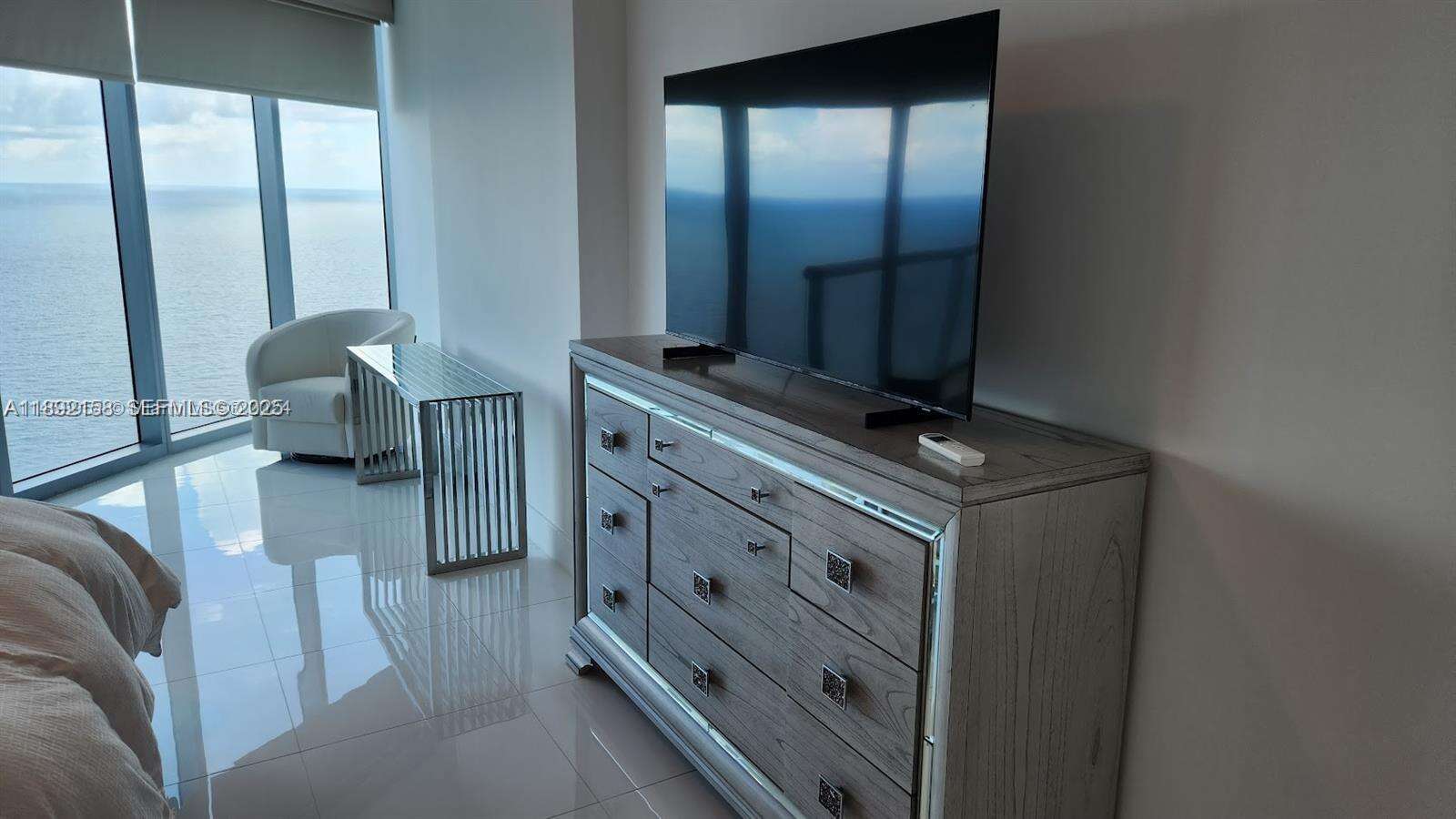 Jade Beach at 17001 Collins Ave, Sunny Isles Beach, FL 33160 - For Rent photo 19
