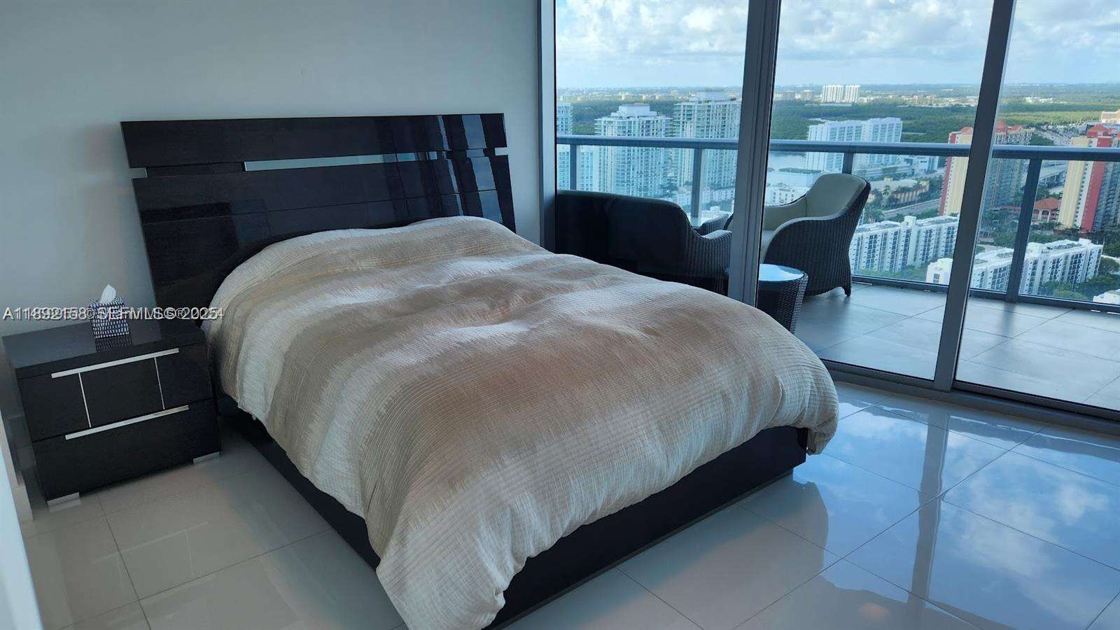 Jade Beach at 17001 Collins Ave, Sunny Isles Beach, FL 33160 - For Rent photo 23