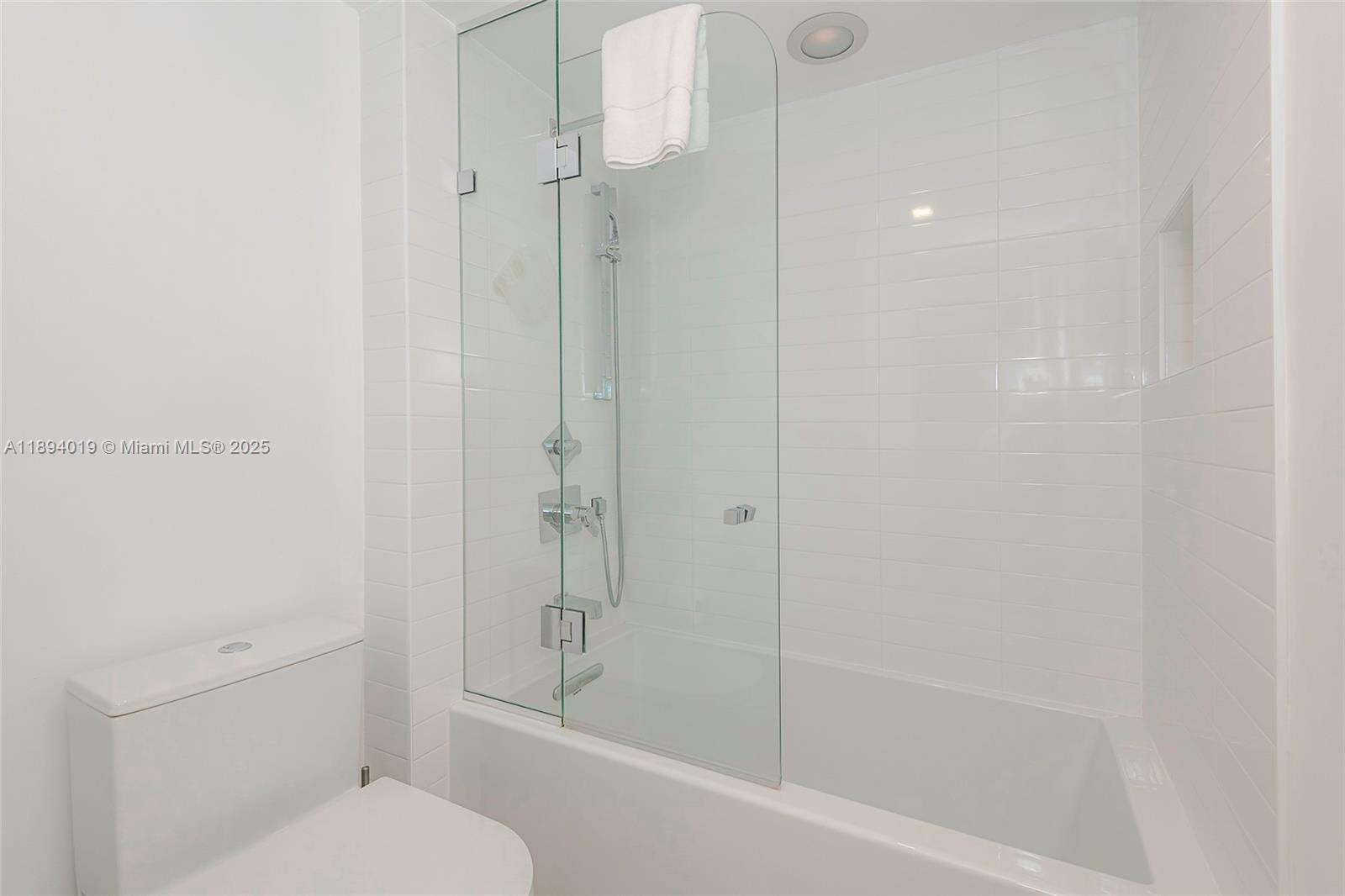 Roney Palace at Miami Beach, FL 33139 - For Rent photo 12