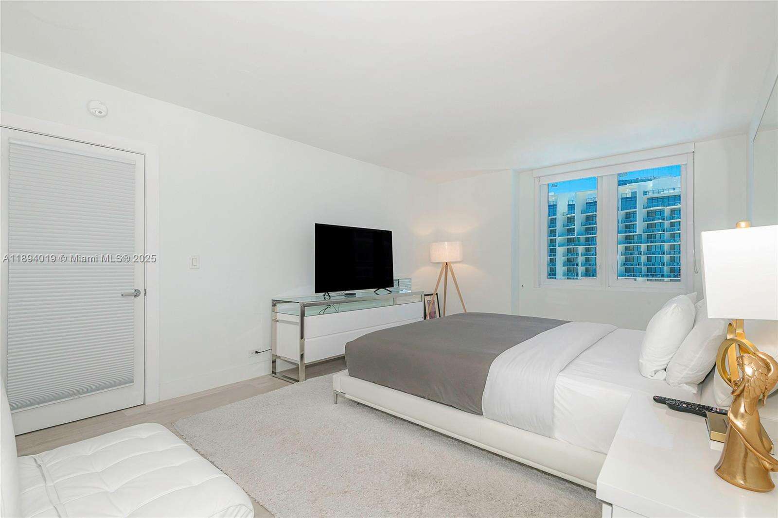 Roney Palace at Miami Beach, FL 33139 - For Rent photo 3