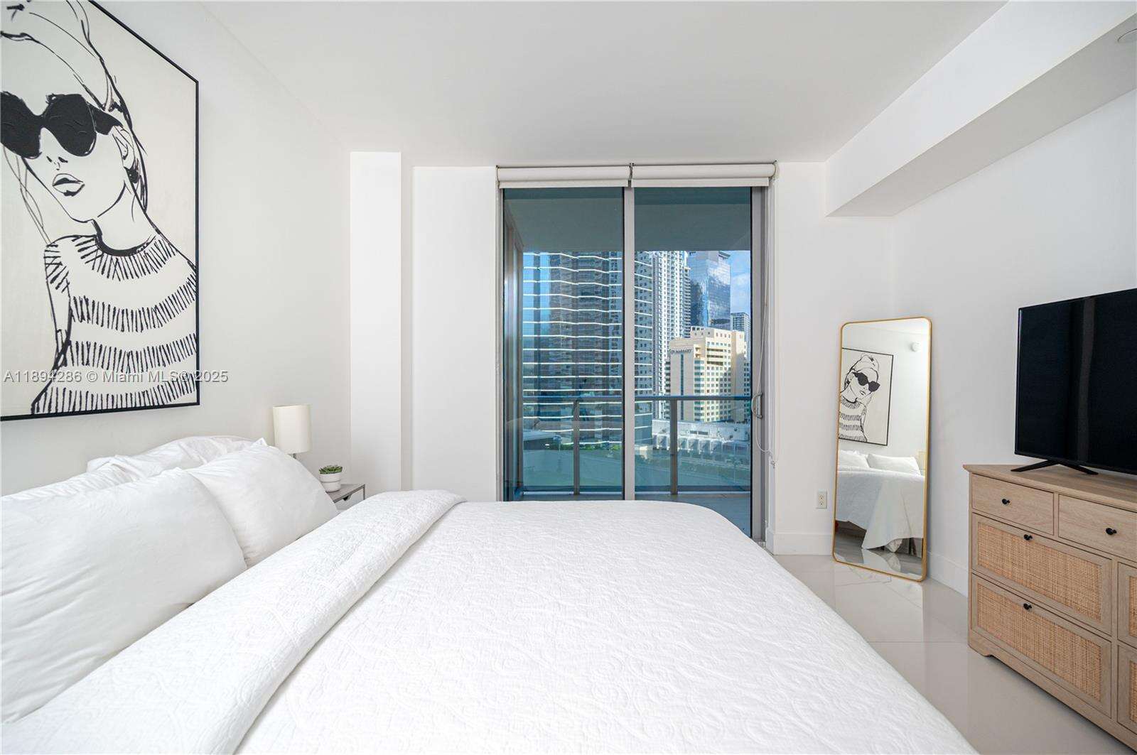 Brickell House at 1300 Brickell Bay Dr, Miami, FL 33131 - For Rent photo 11