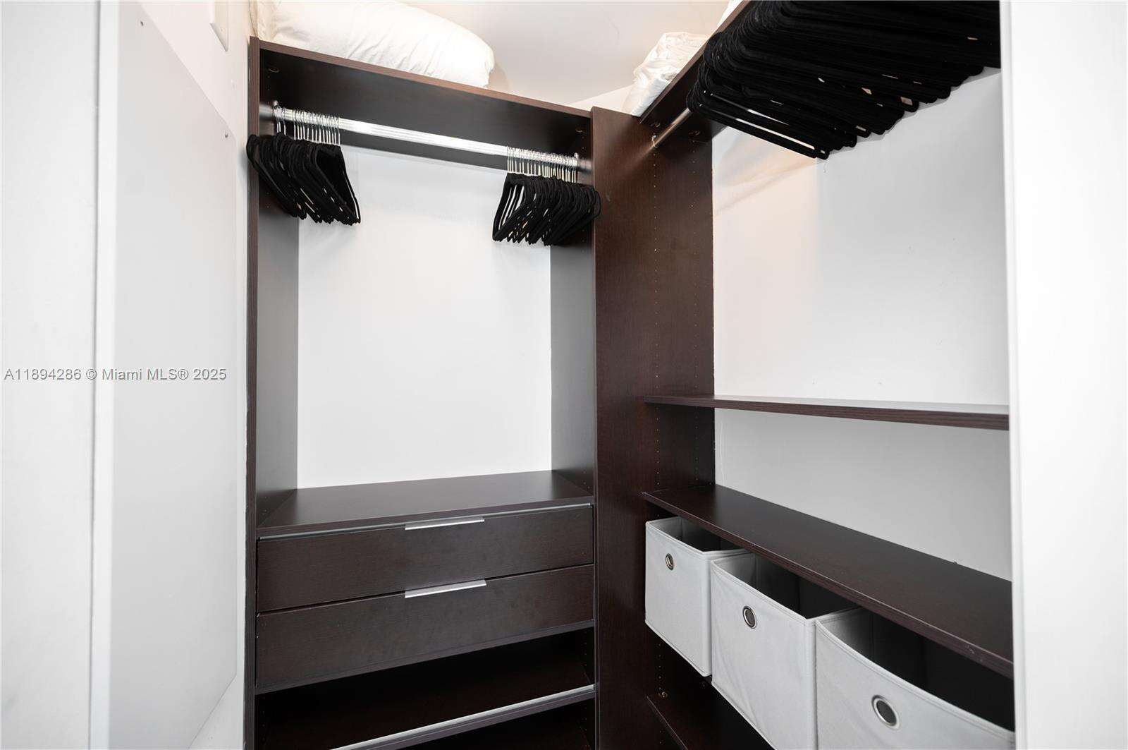 Brickell House at 1300 Brickell Bay Dr, Miami, FL 33131 - For Rent photo 18