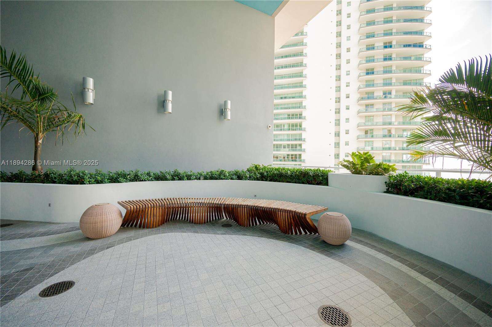 Brickell House at 1300 Brickell Bay Dr, Miami, FL 33131 - For Rent photo 32