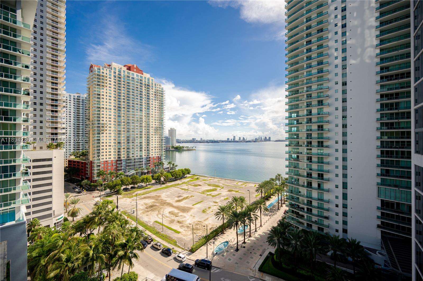 Brickell House at 1300 Brickell Bay Dr, Miami, FL 33131 - For Rent photo 40